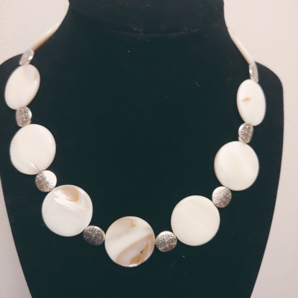 Natural Shell Lentil Toggle Necklace - Picture 2 of 5